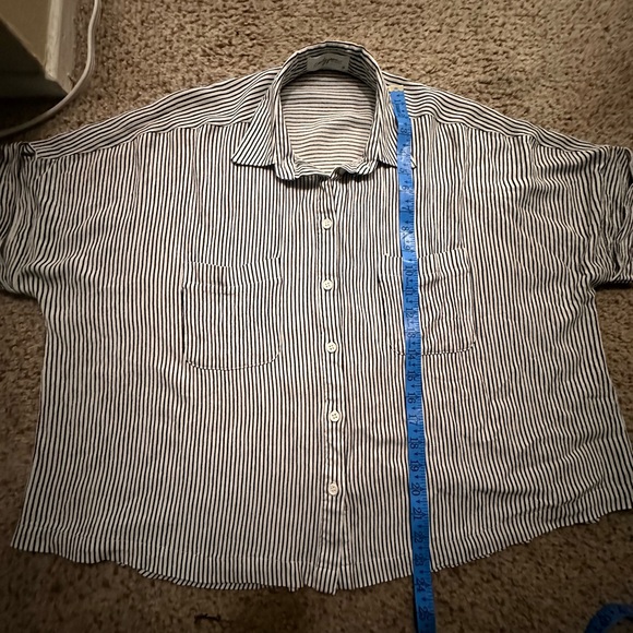 Carlyjeans button down shirt comes with striped. - Picture 1 of 7